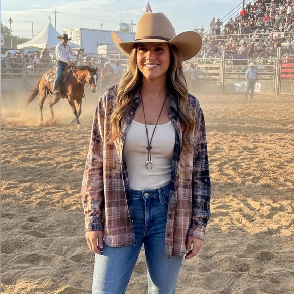 $55 NWOT Boutique Blue Plaid bleached flannel XL - Picture 2 of 4